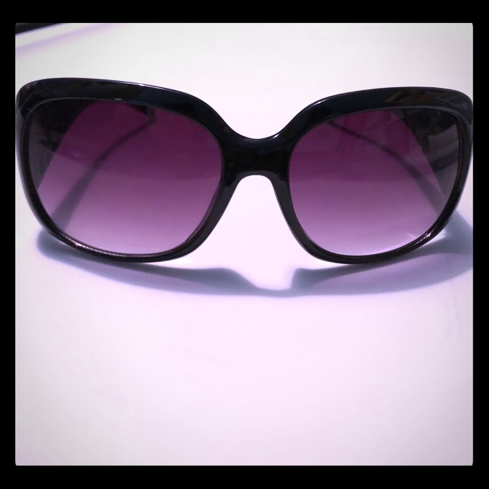 Stylish simple black shades with cheetah cutout